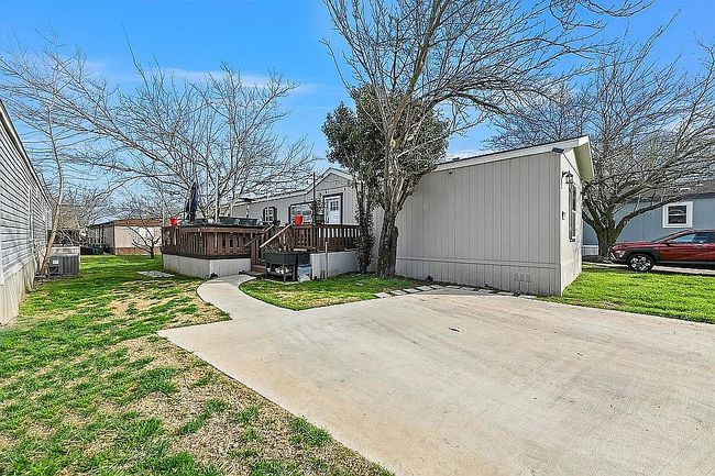 Image of 1240 N Cowan Ave Trailer 175