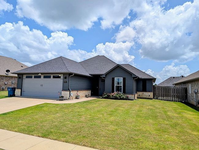 Photo of 1710 Stephanie Dr, Whitehouse, TX