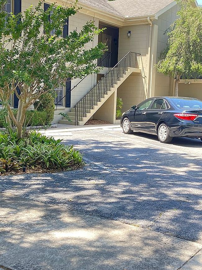 Image of 223 Windsor St Apt 6