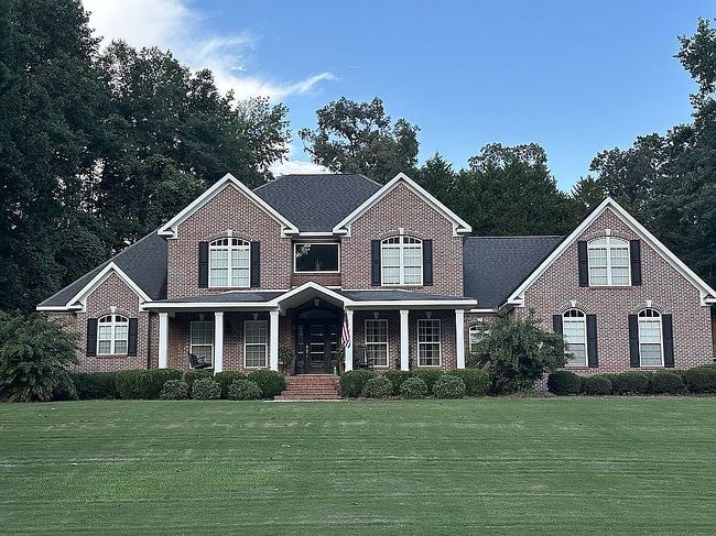 Preview of property located at 1957 Clubview Dr