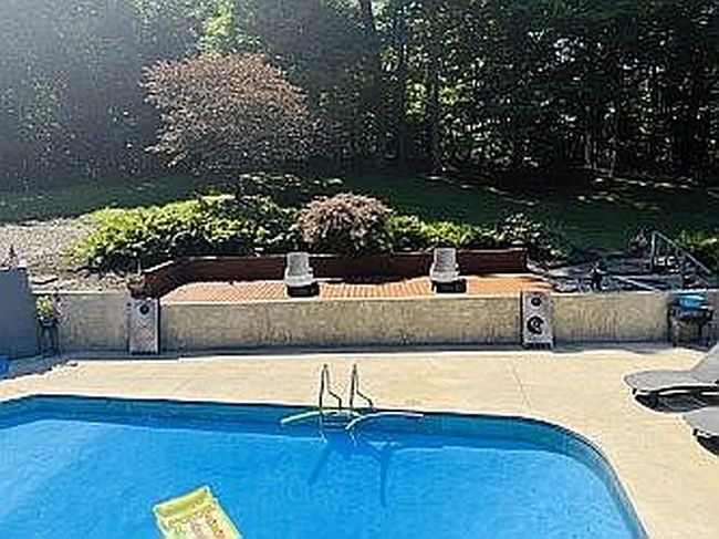 Photo of 408 E Shady Ln, Logansport, IN