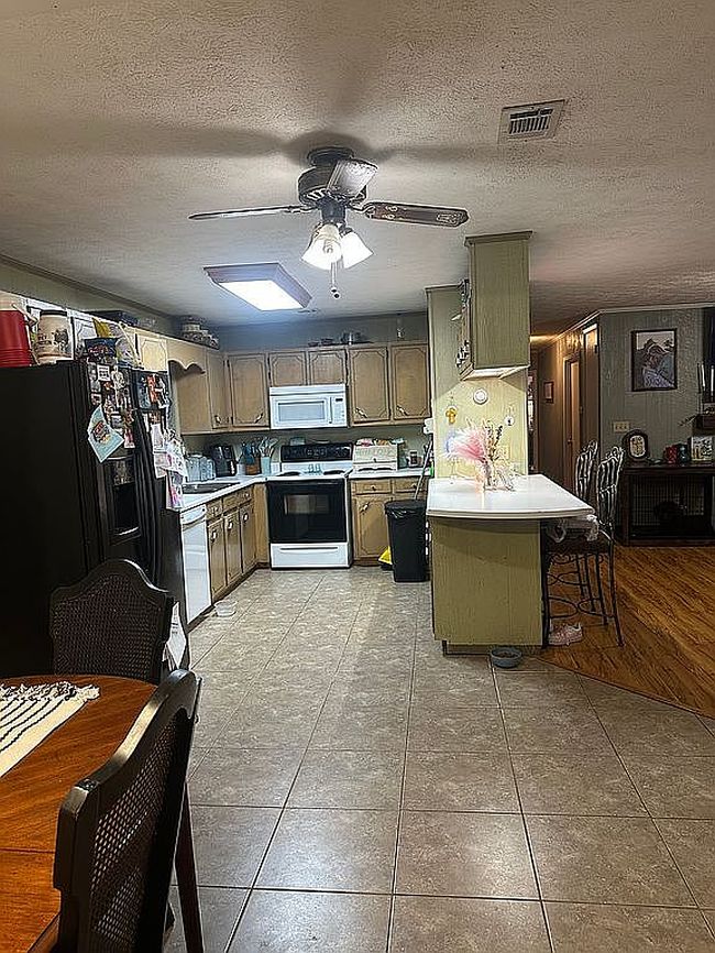 Photo of 117 Holifield Rd, Laurel, MS