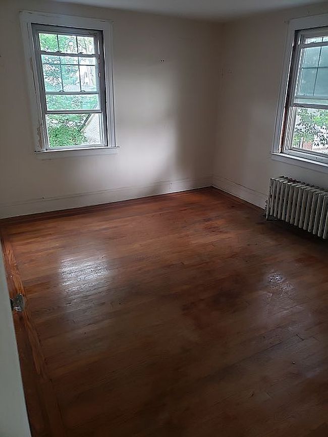 Photo of 124 Stevens Ave, West Hempstead, NY