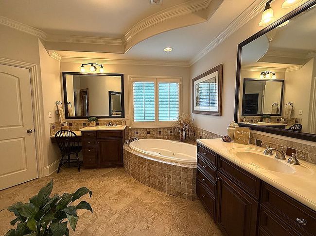 Photo of 105 Sycamore Commons Ln, Bermuda Run, NC