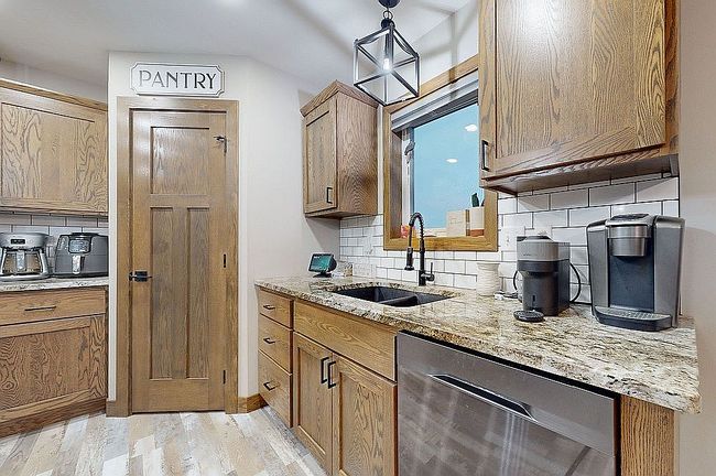 Additional photo 3 of property located at 518 Kathryn Dr