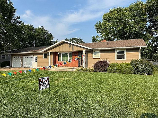 Photo of 212 S Elm St, Hillsboro, KS