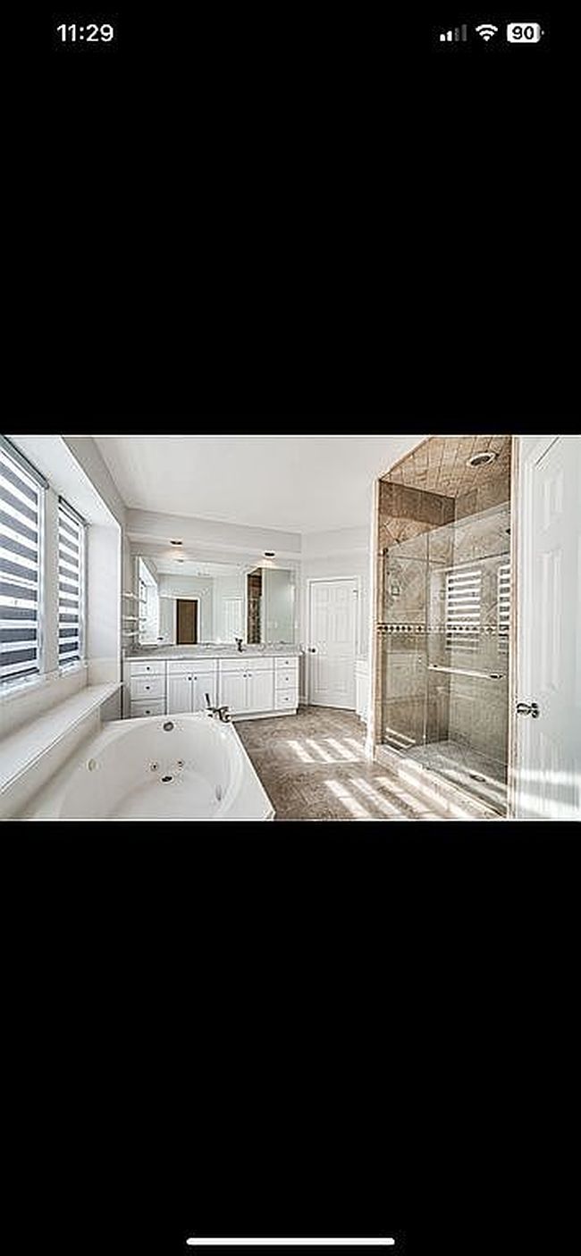 Photo of 17932 Benchmark Dr, Dallas, TX
