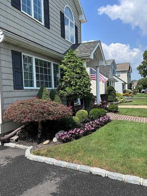 Additional photo 2 of property located at 72 Rosebud Ave