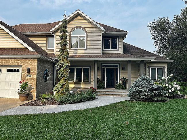 Photo of 1908 Arizona Ave Nw, Orange City, IA