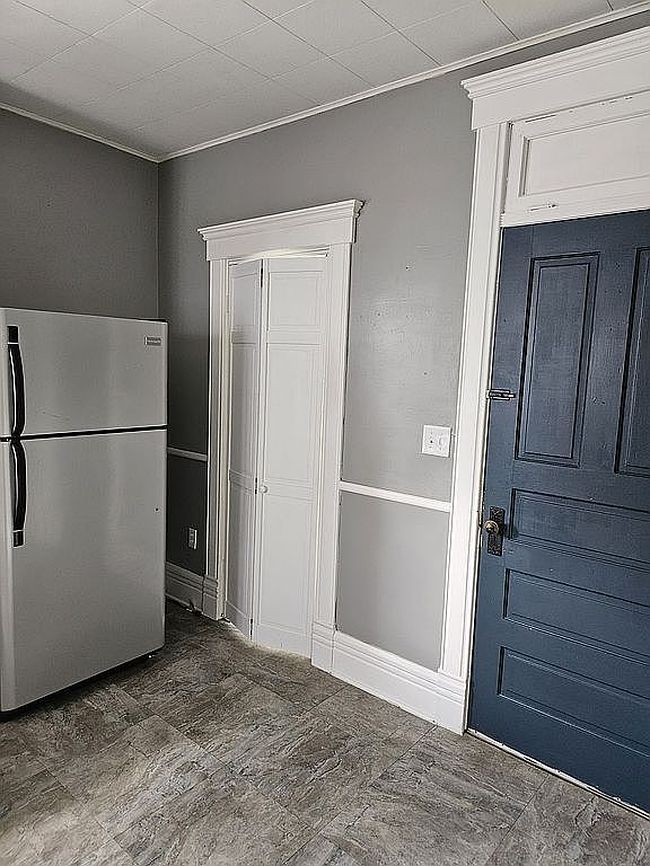 Image of 388 Circular St