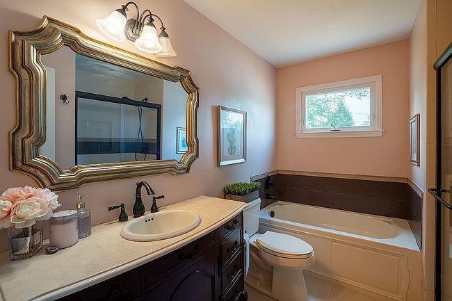 Photo of 109 Jefferson Rd, Farmingdale, NY