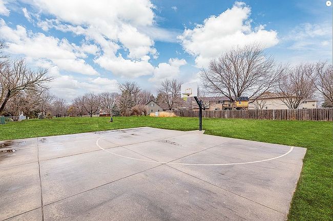 Additional photo 1 of property located at 3709 Clover Cir