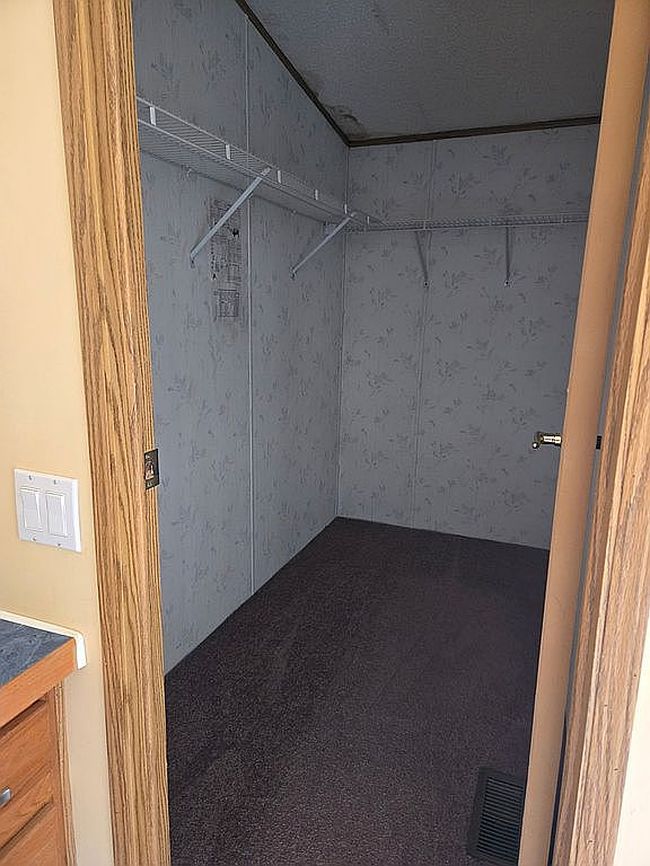 Photo of 1409 Henderson St, Armour, SD