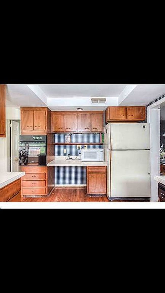 Image of 305 Continental Ln