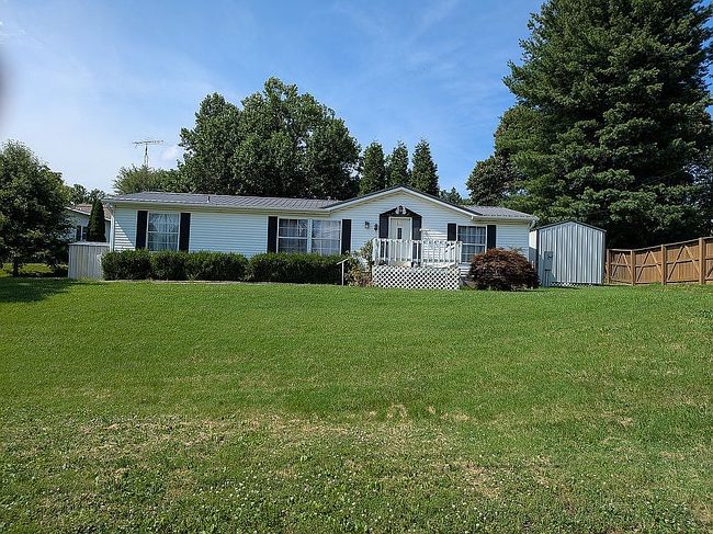 Photo of 106 Edwards Ln, Odon, IN