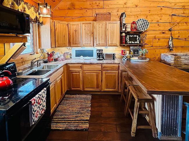 Preview of property located at 4635 Panorama Dr