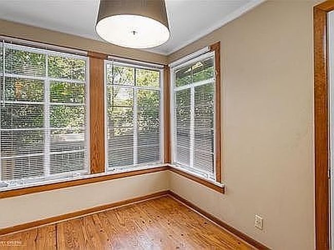 Image of 927 Boulevard St