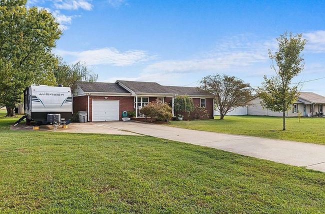 Photo of 210 County Road 426, Killen, AL
