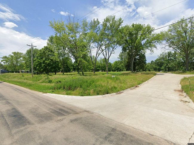 Photo of 2989 Pine Grove Ln Ne, Iowa City, IA