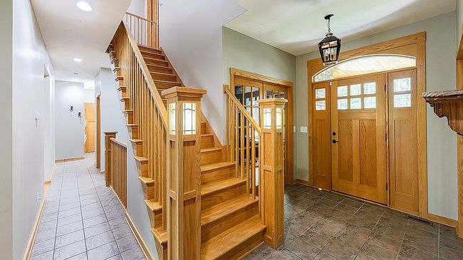 Photo of 1020 Cherry Valle Ln, Williamston, MI