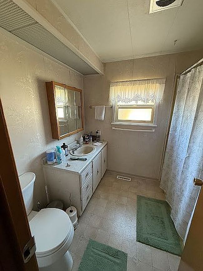 Preview of property located at 658 S 57th St Space 95