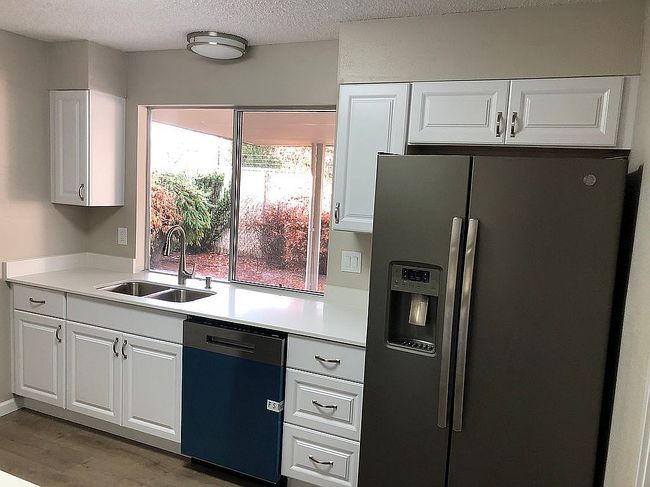 Image of 100 Avenue 60 #13