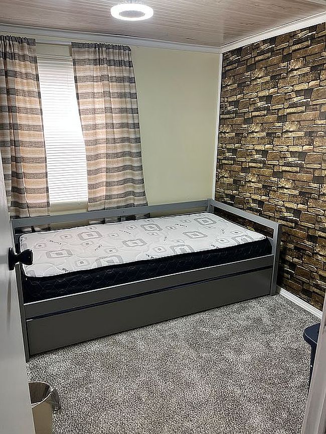 Additional photo 3 of property located at 1 Ems #B52-5