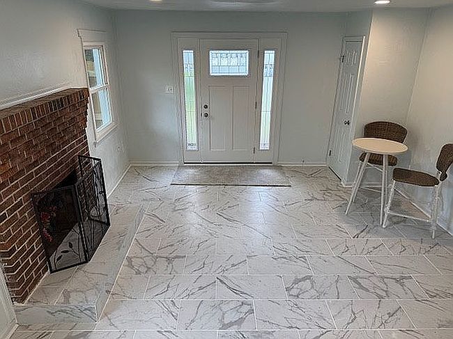 Additional photo 1 of property located at 901 Holder Ct