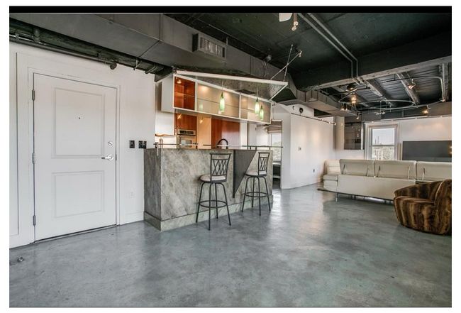 Image of 329 E Colorado Blvd