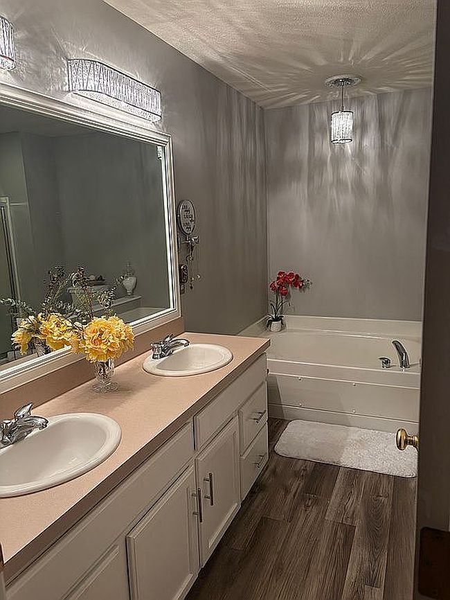 Photo of 7850 Walnut St Unit A, Youngstown, OH