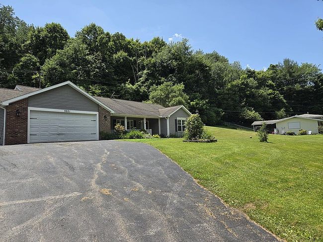 Photo of 9921 Tamarack Dr, Meadville, PA
