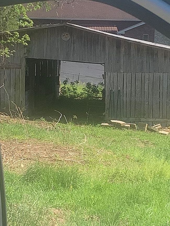Photo of 6897 County Road 15, Chesapeake, OH