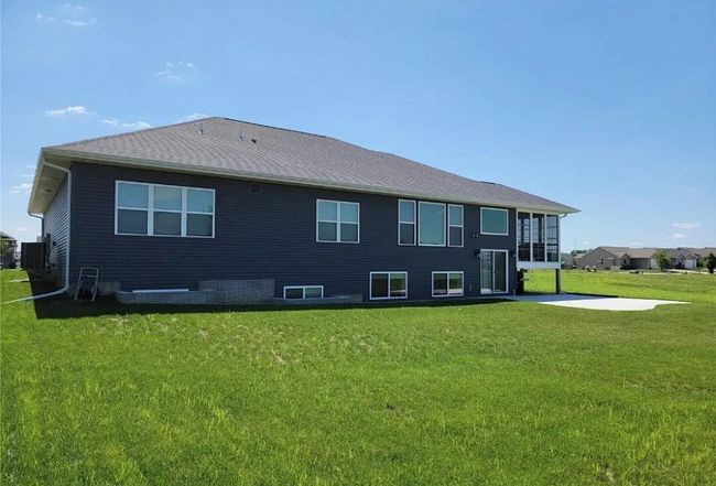 Preview of property located at 525 Fieldstone Cir