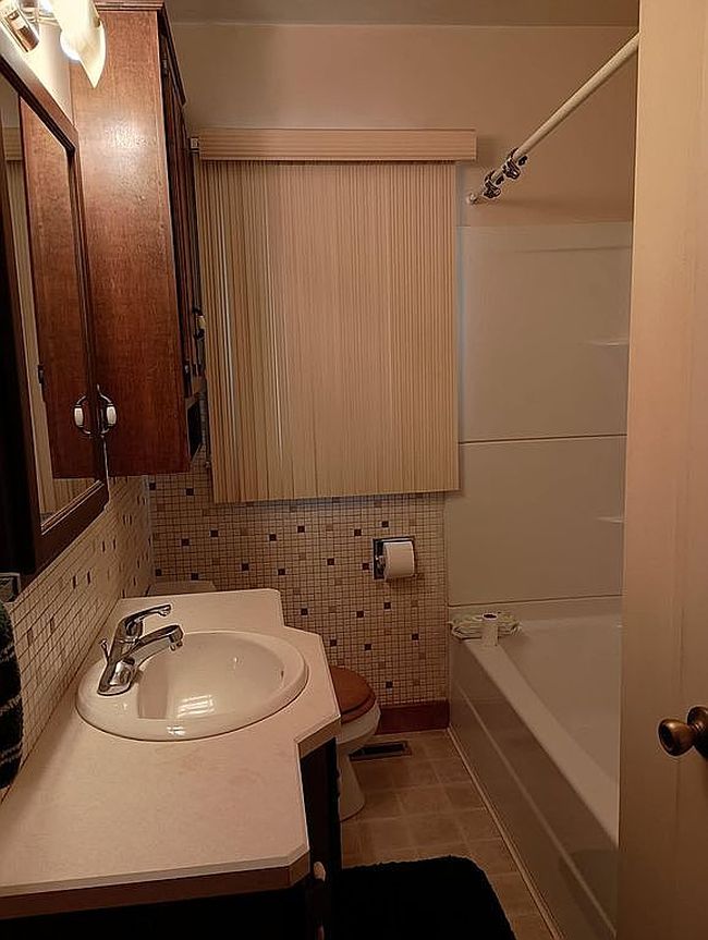 Photo of 406 15th Ave, Charles City, IA