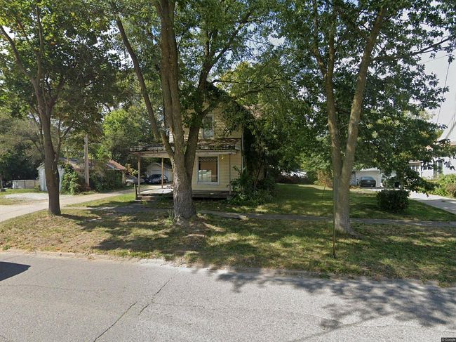 Image of 604 N B St