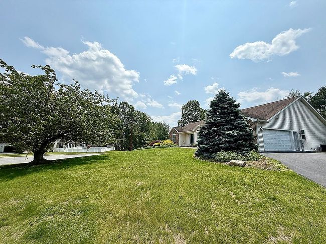 Photo of 112 Hickory Dr, Pottsville, PA