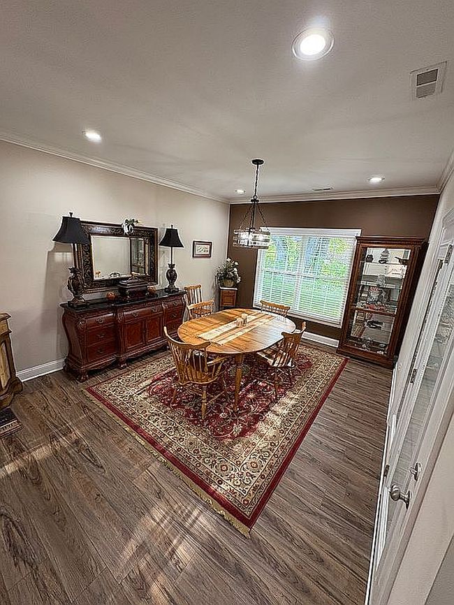 Image of 123 Long Dr