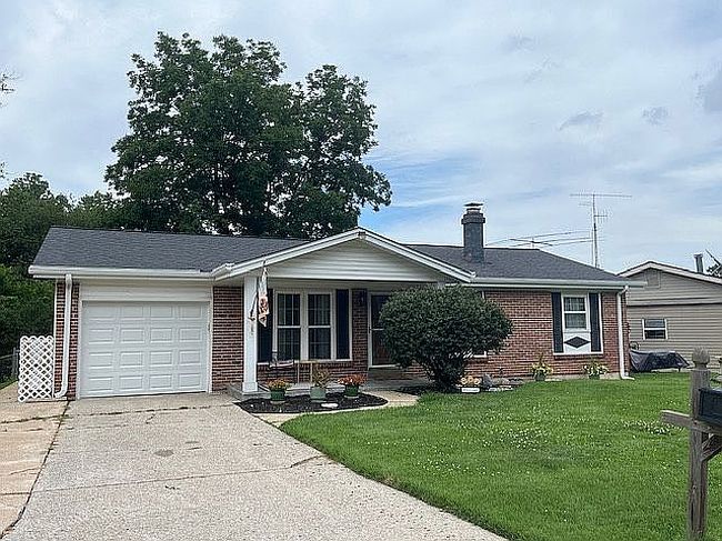 Photo of 1205 Belleau Lake Dr, O'Fallon, MO