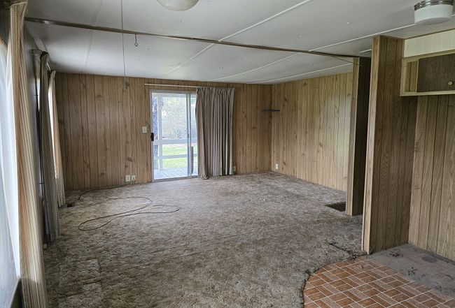 Photo of 335 Tavis Dr, Merlin, OR
