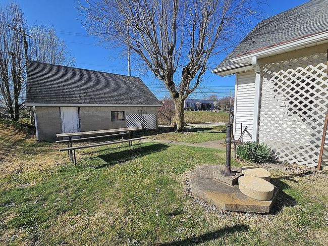 Image of 459 3rd Ave