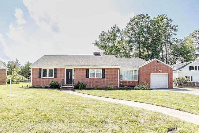 Photo of 410 Delton Ave, Hopewell, VA