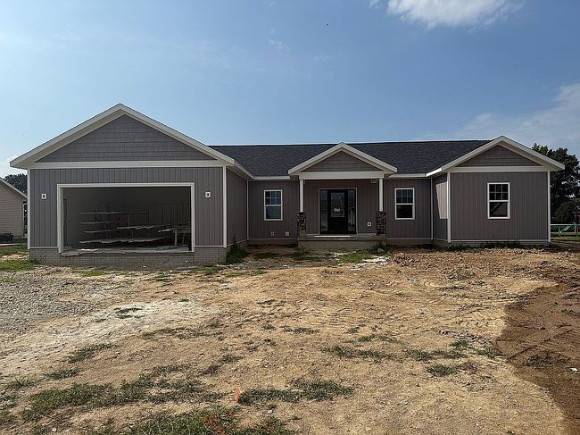 Photo of 9877 E Bloomfield Hills Dr, Effingham, IL