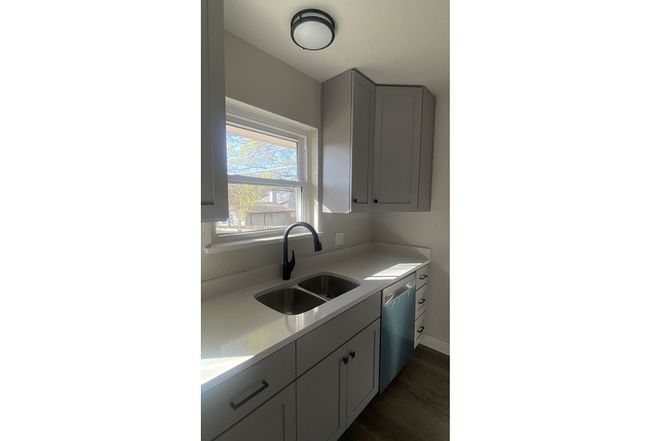 Additional photo 1 of property located at 1122 Northwood Dr