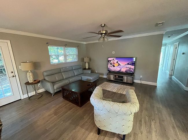 Preview of property located at 101 Villa Ct