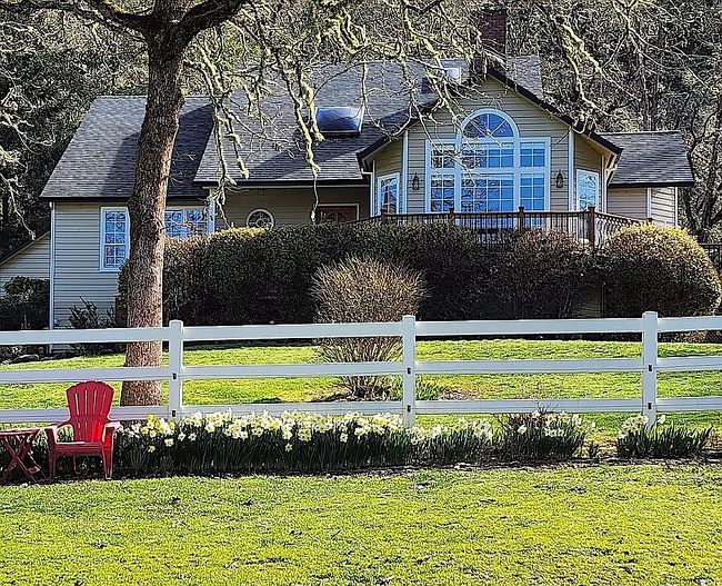 Photo of 622 Winter Creek Ln, Roseburg, OR
