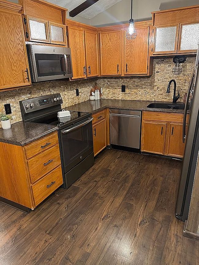 Image of 504 W Harvest Dr