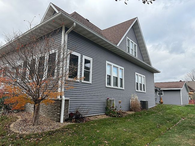 Image of 611 Jefferson St