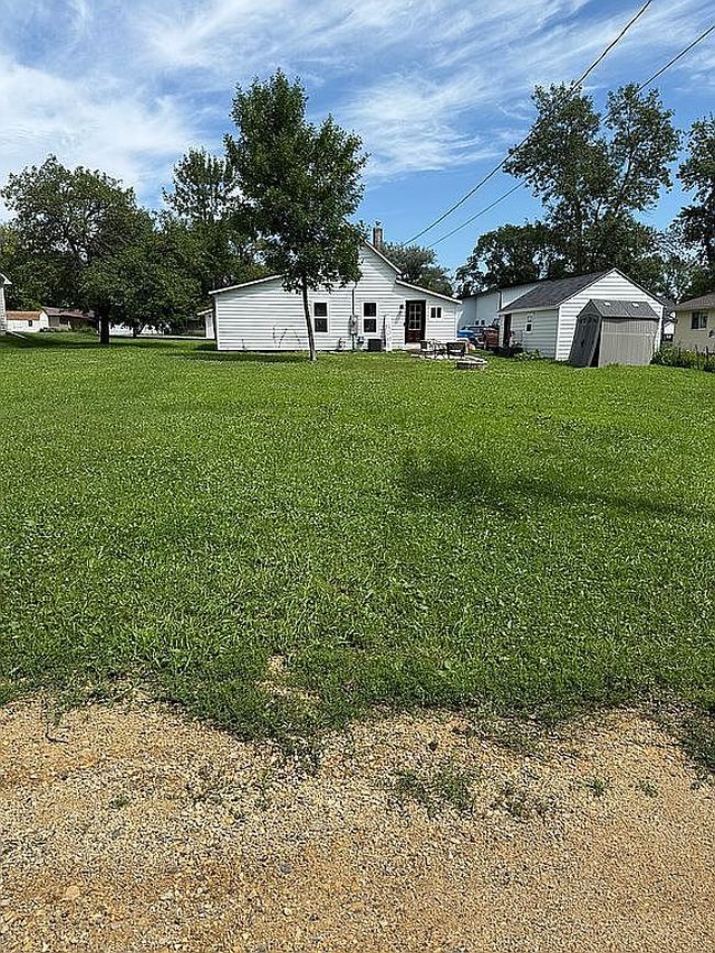 Photo of 707 1st Ave S, Lake Norden, SD