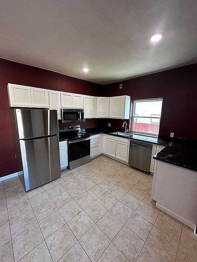 Photo of 100 S Osage St, Ponca City, OK