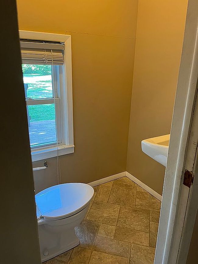 Preview of property located at 10630 W Carr Ave